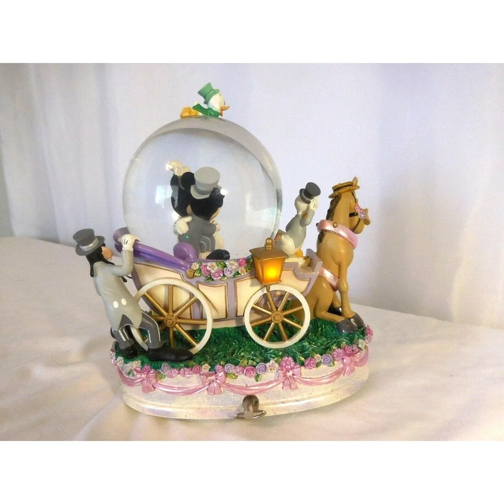Disney Mickey & Minnie Wedding Coach Musical Snow Globe Just Married Lights up